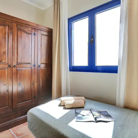 El With Two Bedrooms