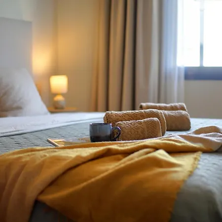 El With Two Bedrooms