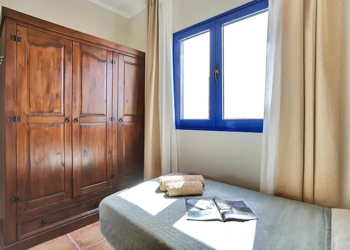 El With Two Bedrooms