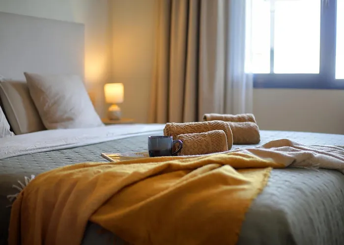 El With Two Bedrooms