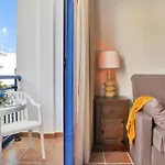 El With Two Bedrooms