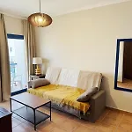 El With Two Bedrooms