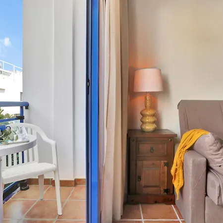 El With Two Bedrooms