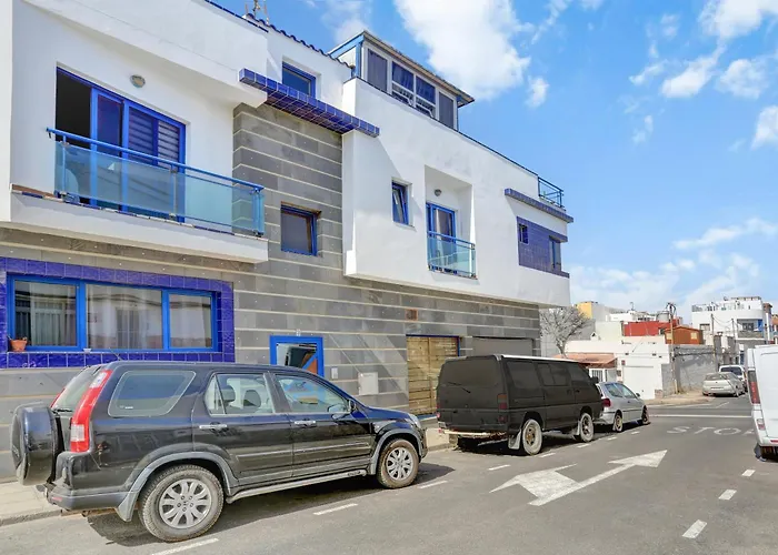 El With Two Bedrooms