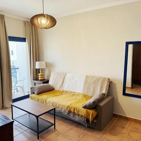 El With Two Bedrooms