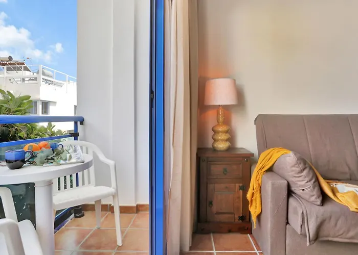 El With Two Bedrooms