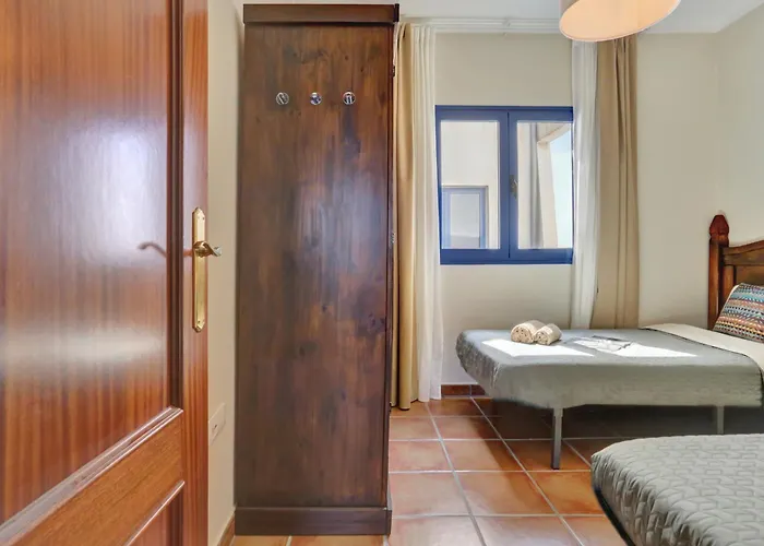 El With Two Bedrooms